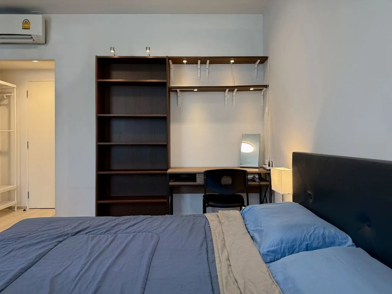 2 bedroom house for rent in Bang Na Bangkok - bathroom and modern finishes
