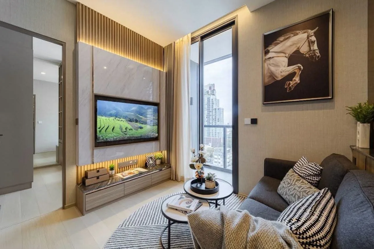 1 bedroom condo for rent in Rangnam Bangkok - kitchen and dining area
