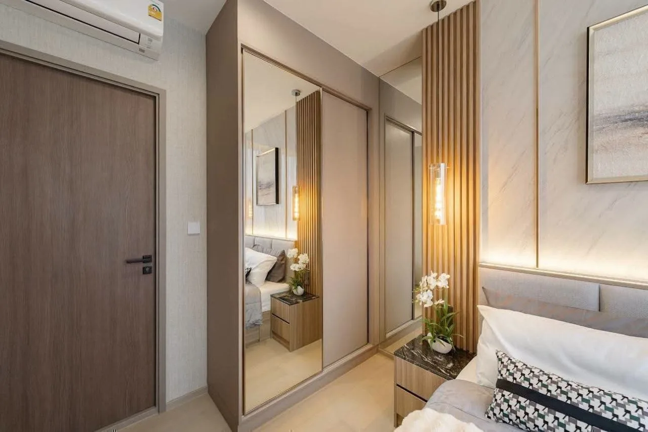 1 bedroom condo for rent in Rangnam Bangkok - swimming pool and building amenities