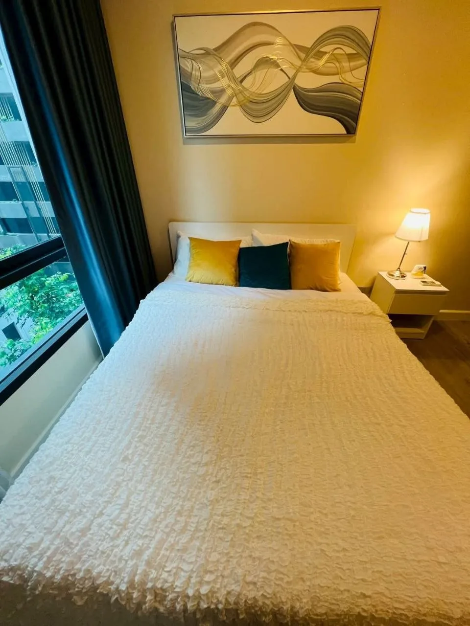 1 bedroom condo for rent in Bang Na Bangkok - swimming pool and building amenities