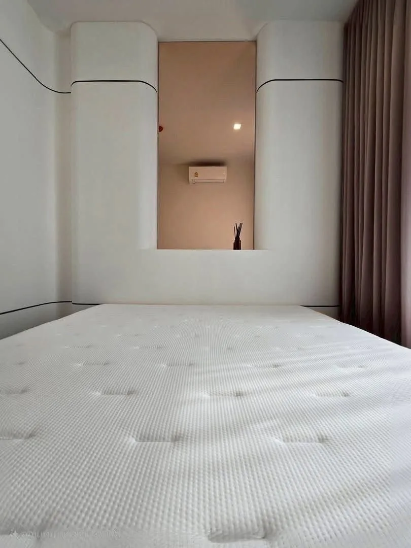 1 bedroom condo for rent in Charoenkrung Bangkok - swimming pool and building amenities