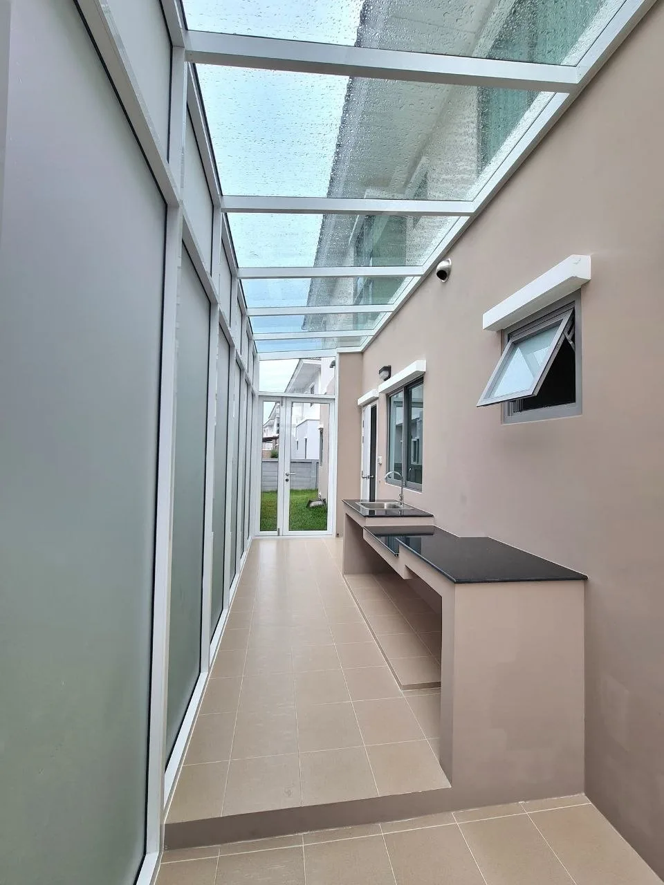 4 bedroom house for rent in Krungthep Kreetha Bangkok - living room view