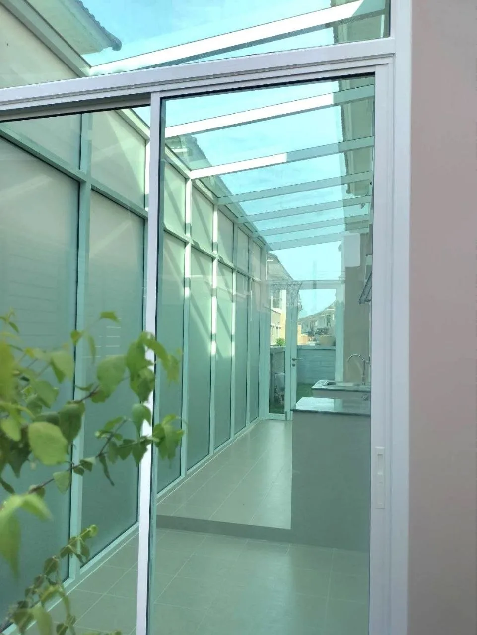 4 bedroom house for rent in Krungthep Kreetha Bangkok - swimming pool and building amenities