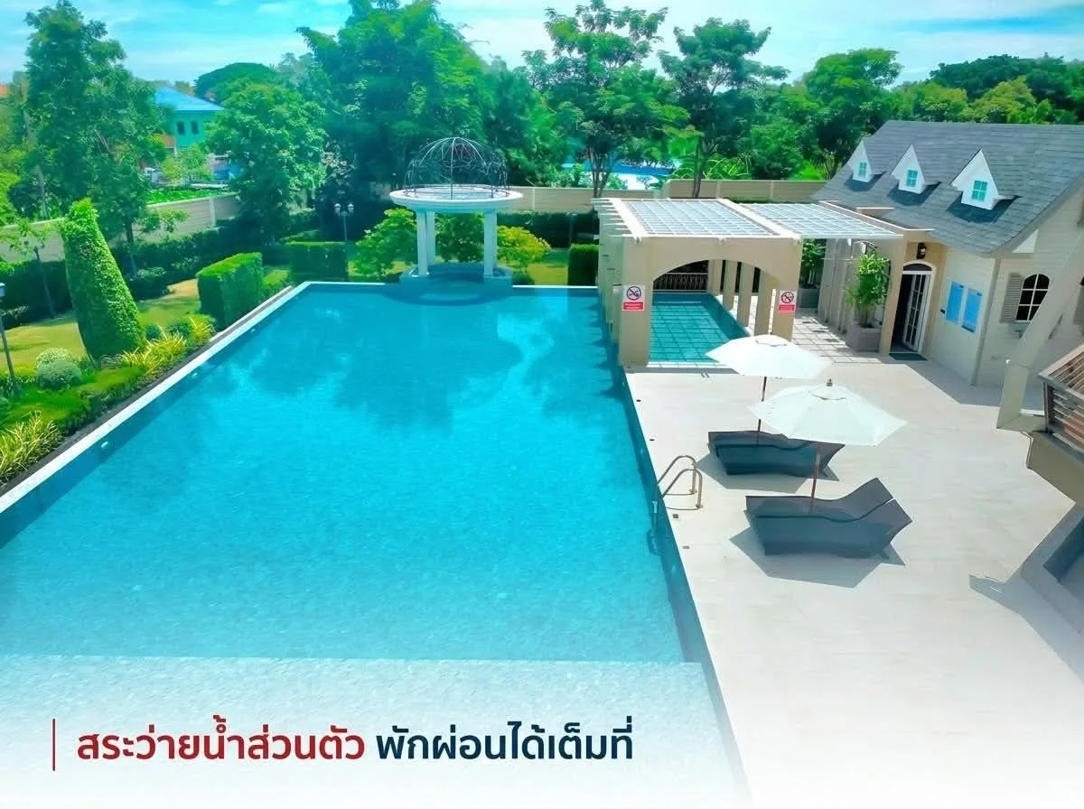 4 bedroom house for rent in Krungthep Kreetha Bangkok - swimming pool and building amenities