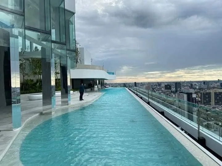 2 bedroom condo for rent in Rama 9 Bangkok - bathroom and modern finishes