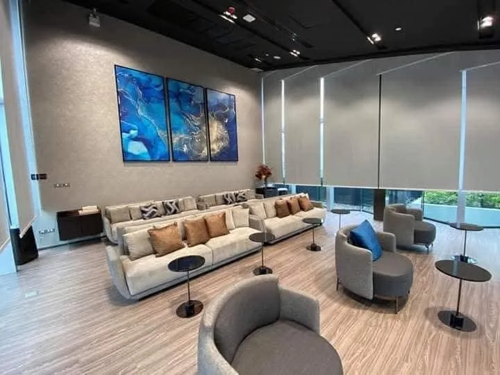 2 bedroom condo for rent in Rama 9 Bangkok - swimming pool and building amenities