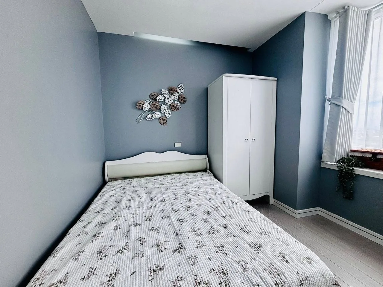 2 bedroom condo for sale in Rama 9 Bangkok - master bedroom interior