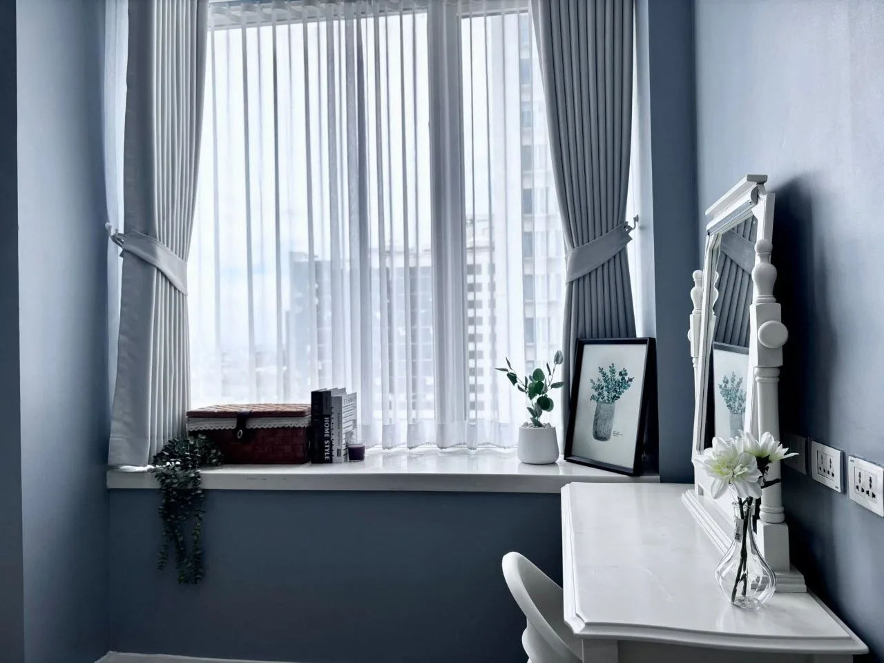 2 bedroom condo for sale in Rama 9 Bangkok - balcony perspective
