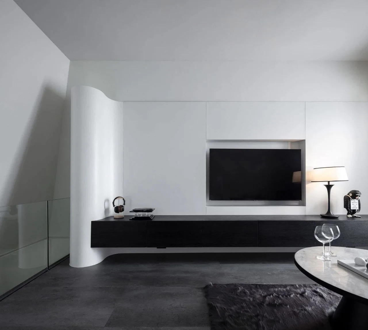 4 bedroom house for sale in Ekkamai Bangkok - master bedroom interior