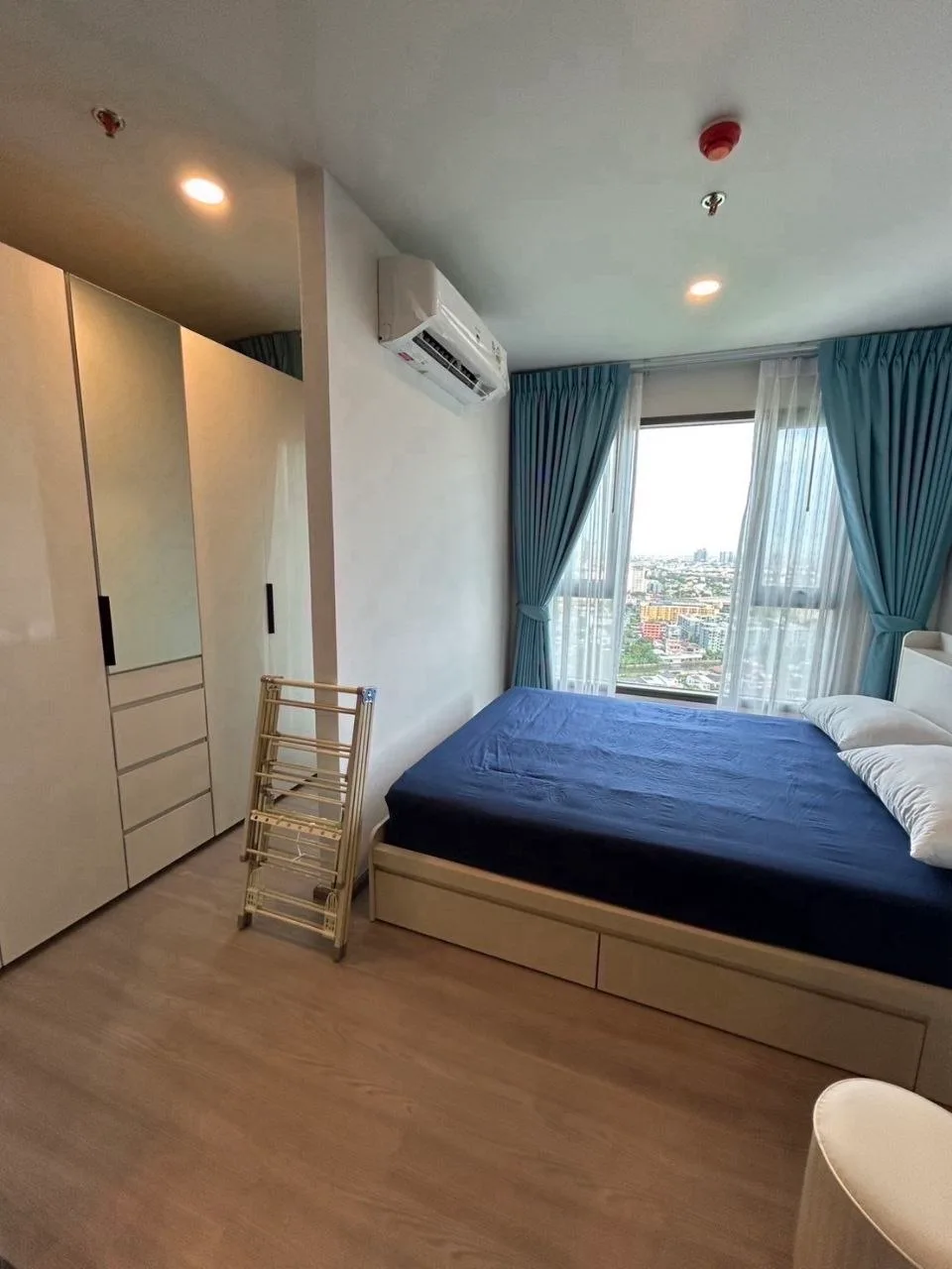 1 bedroom condo for rent in Sukhumvit Bangkok - bathroom and modern finishes