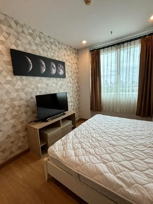 1 bedroom condo for rent in Rama 9 Bangkok - kitchen and dining area