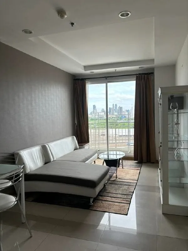 1 bedroom condo for rent in Rama 9 Bangkok - kitchen and dining area