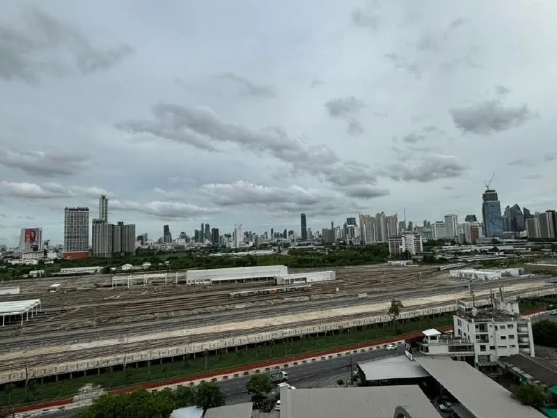 1 bedroom condo for rent in Rama 9 Bangkok - living room view