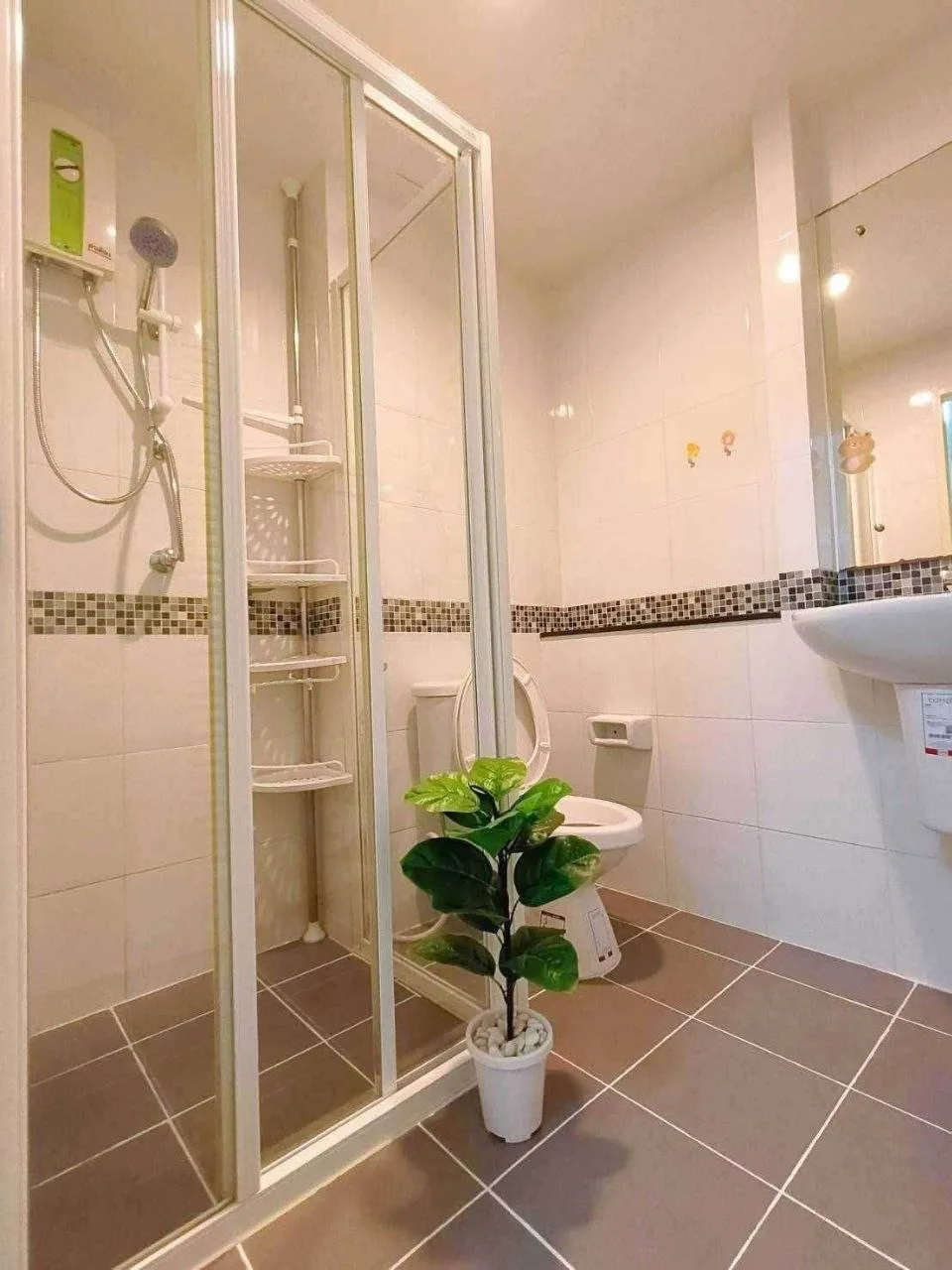 2 bedroom condo for rent in Ari Bangkok - master bedroom interior