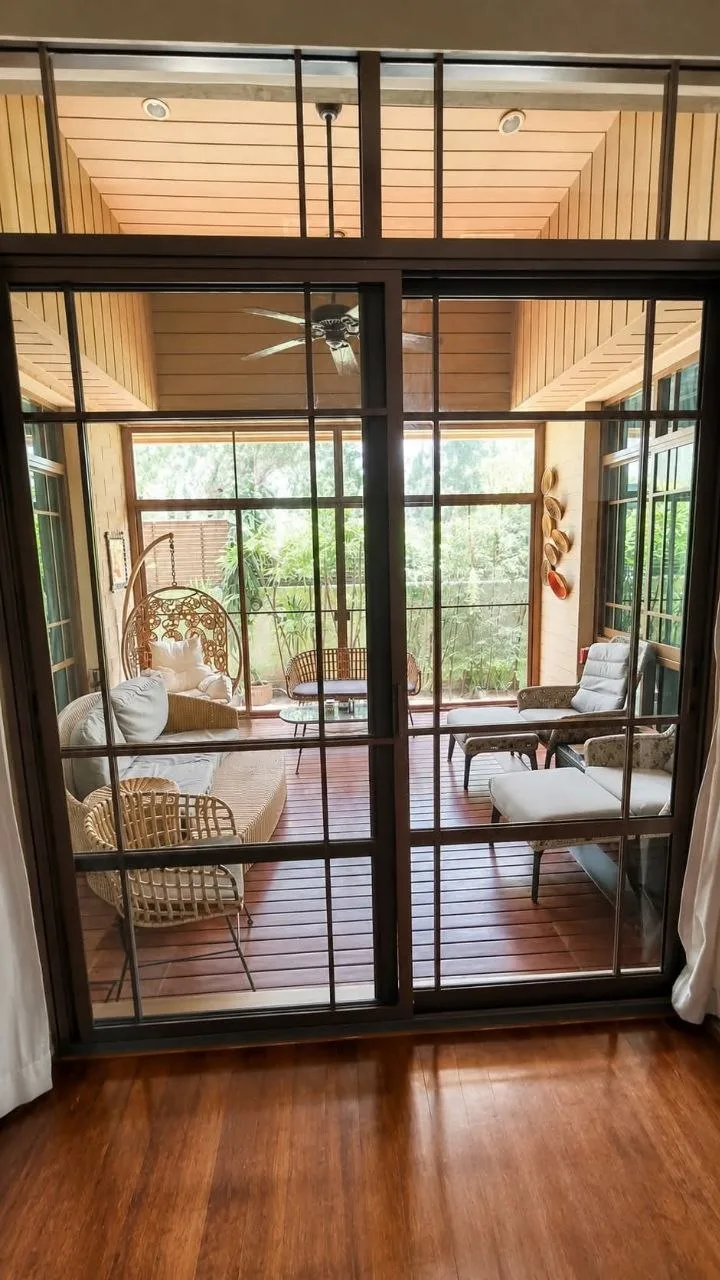 4 bedroom house for rent in Sukhumvit Bangkok - master bedroom interior