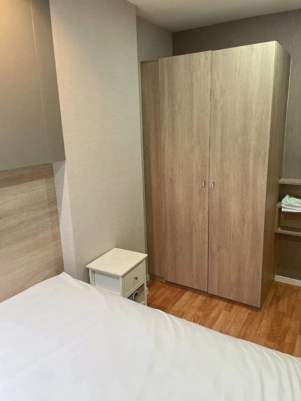 2 bedroom condo for sale in Ari Bangkok - master bedroom interior
