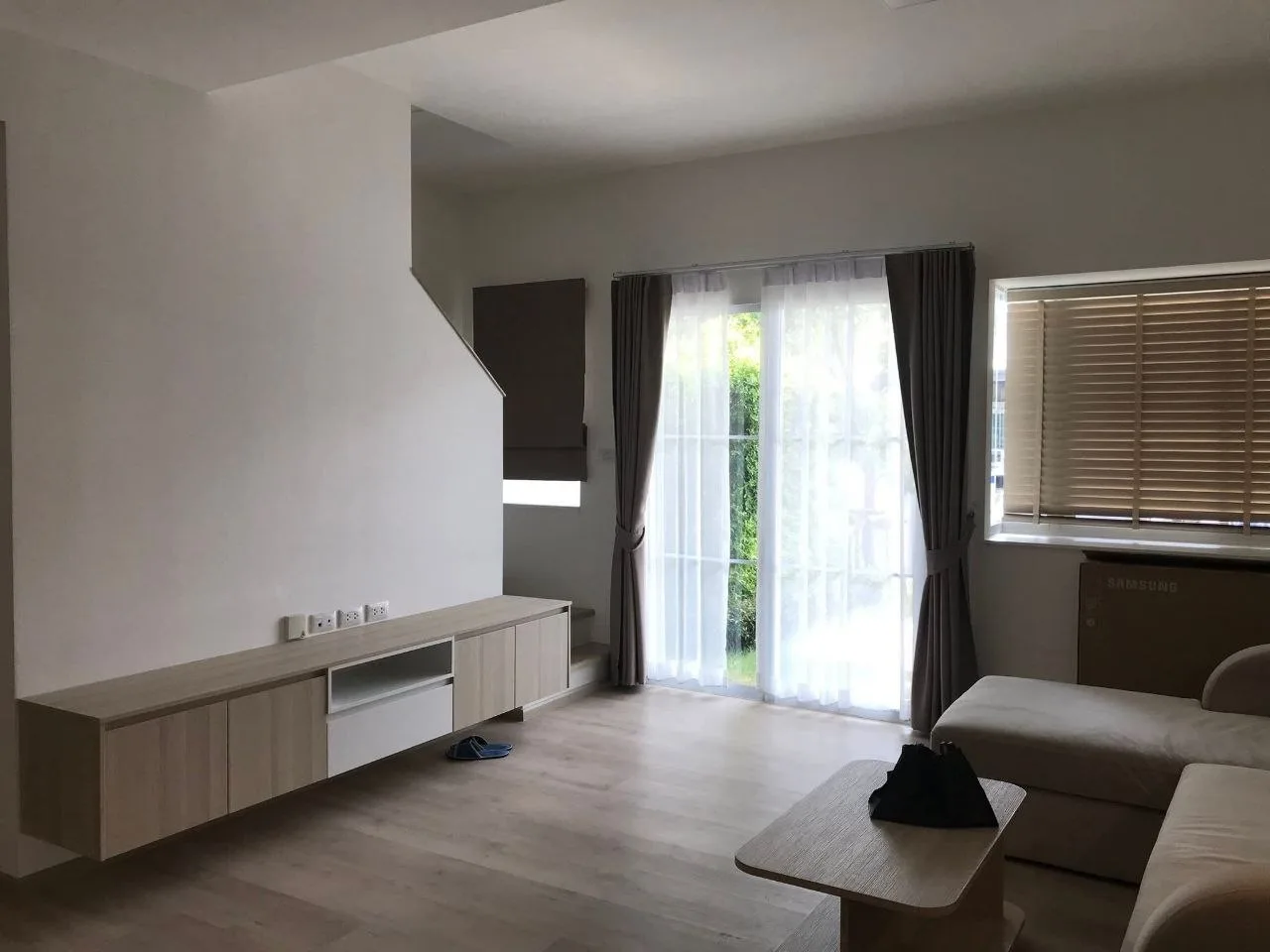 2 bedroom house for rent in Bang Na Bangkok - kitchen and dining area