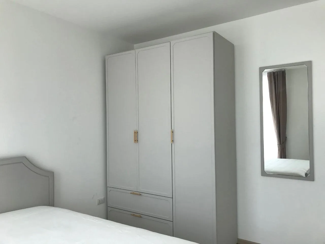 2 bedroom house for rent in Bang Na Bangkok - balcony perspective