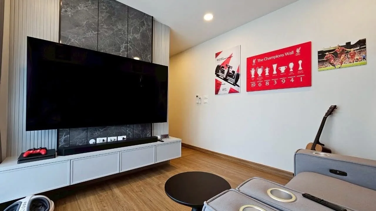 4 bedroom house for rent in Bang Na Bangkok - bathroom and modern finishes