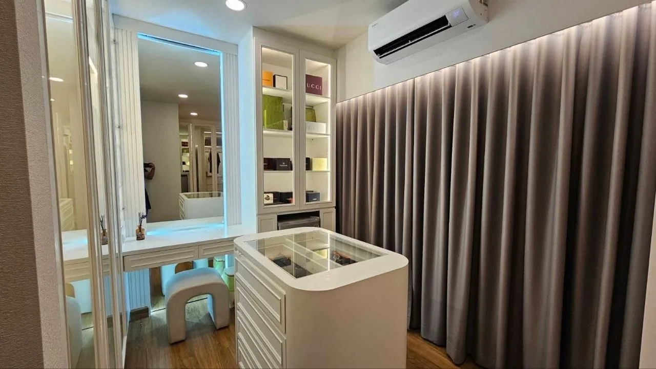 4 bedroom house for rent in Bang Na Bangkok - balcony perspective