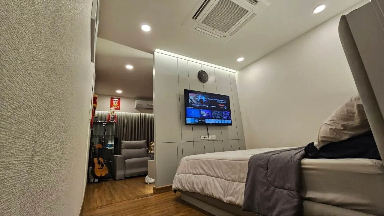 4 bedroom house for rent in Bang Na Bangkok - living room view