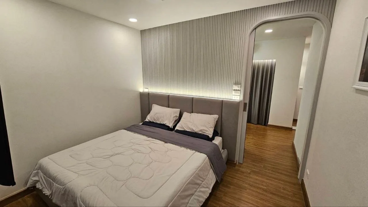 4 bedroom house for rent in Bang Na Bangkok - kitchen and dining area