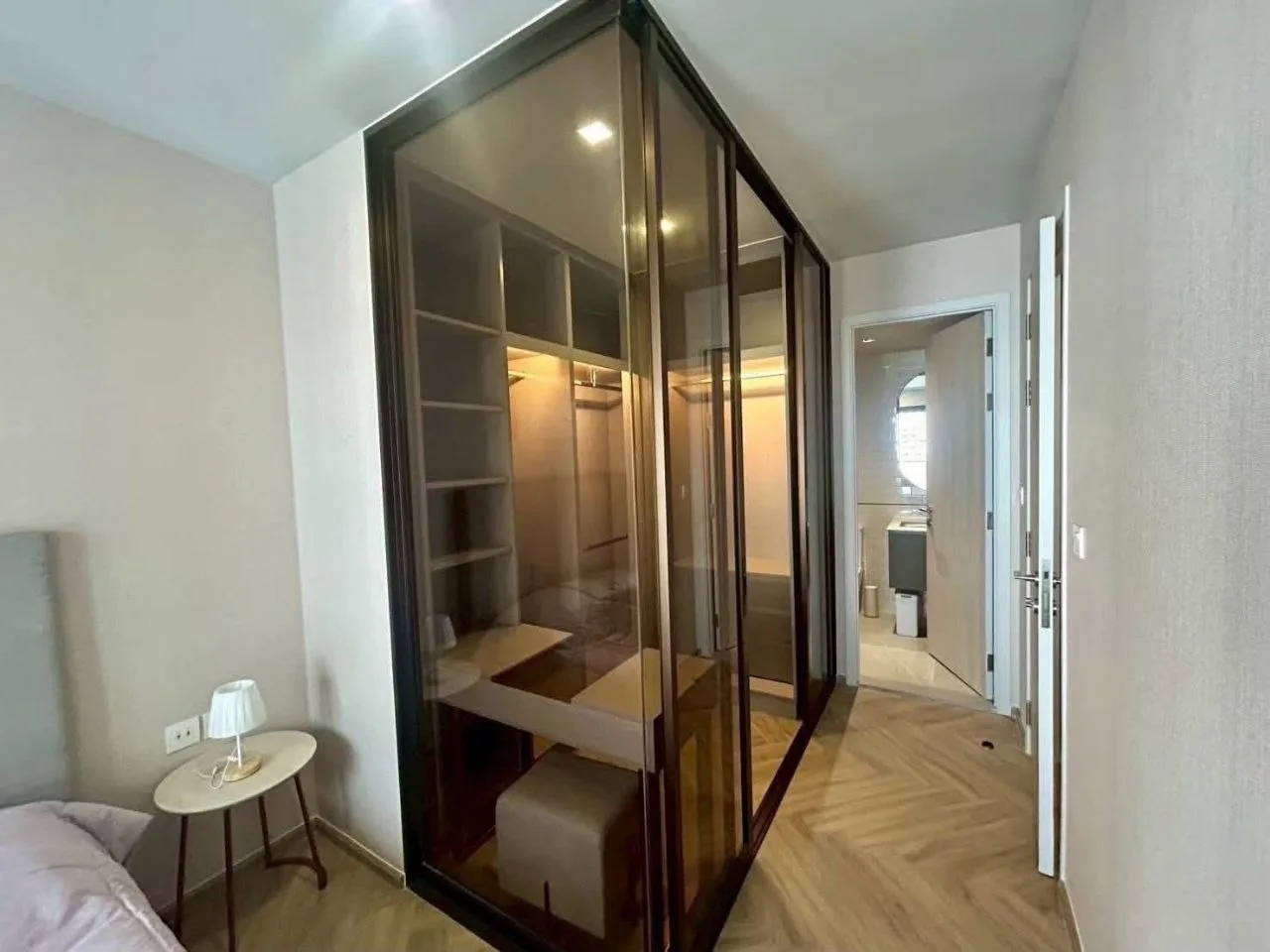 1 bedroom condo for rent in Thong Lo Bangkok - swimming pool and building amenities