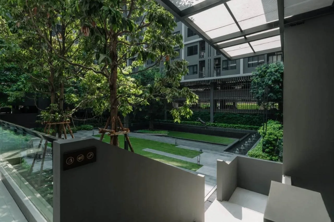 1 bedroom condo for rent in Pinklao Bangkok - balcony perspective