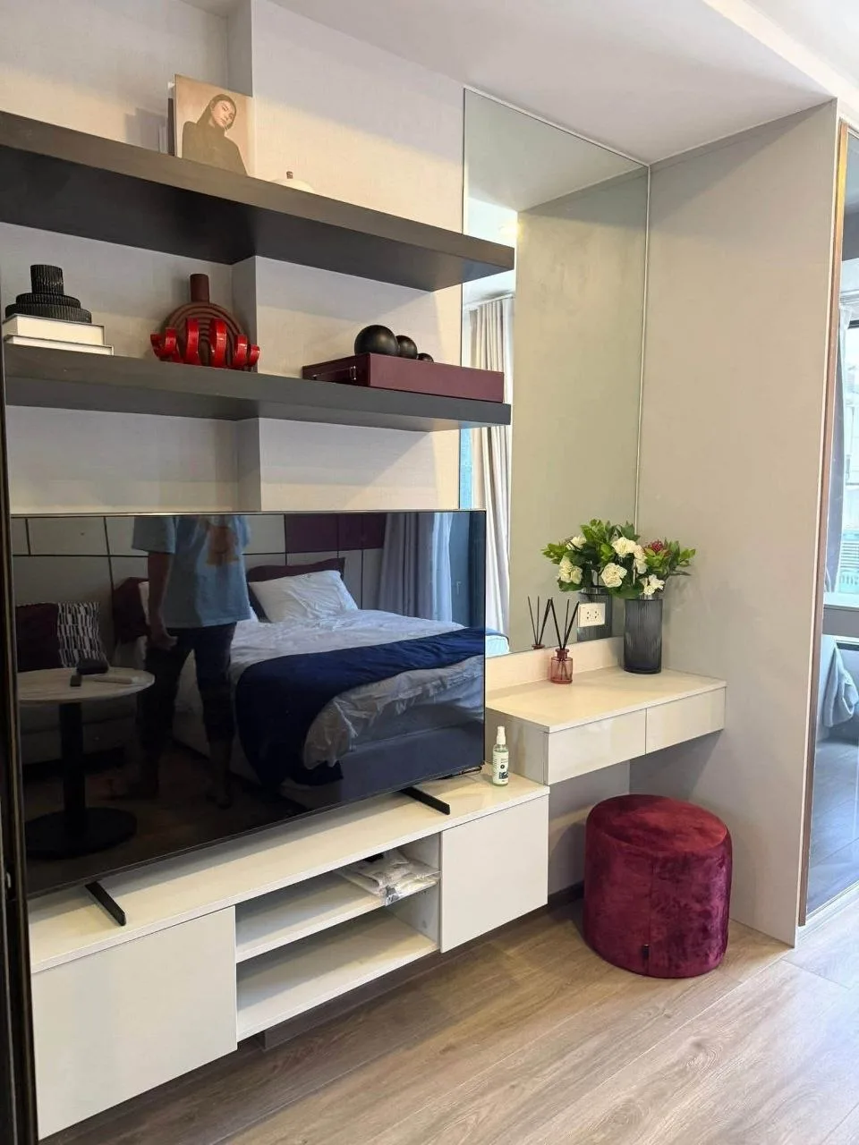 1 bedroom condo for rent in Huai Khwang Bangkok - bathroom and modern finishes