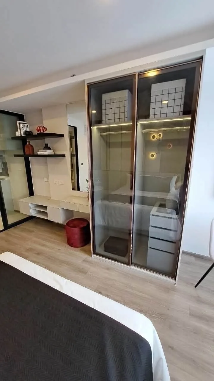 1 bedroom condo for rent in Huai Khwang Bangkok - master bedroom interior