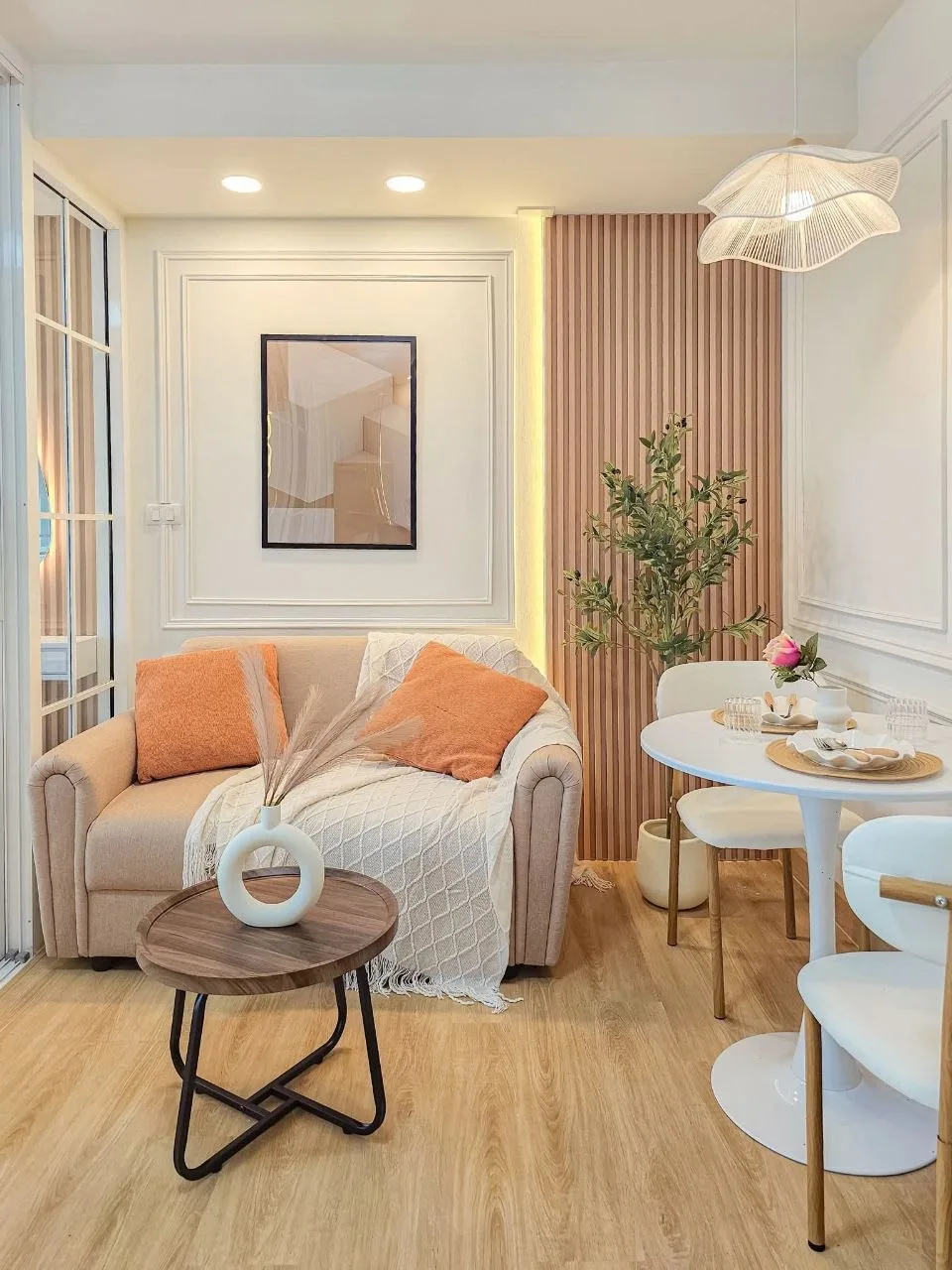 1 bedroom condo for sale in Sukhumvit Bangkok - balcony perspective