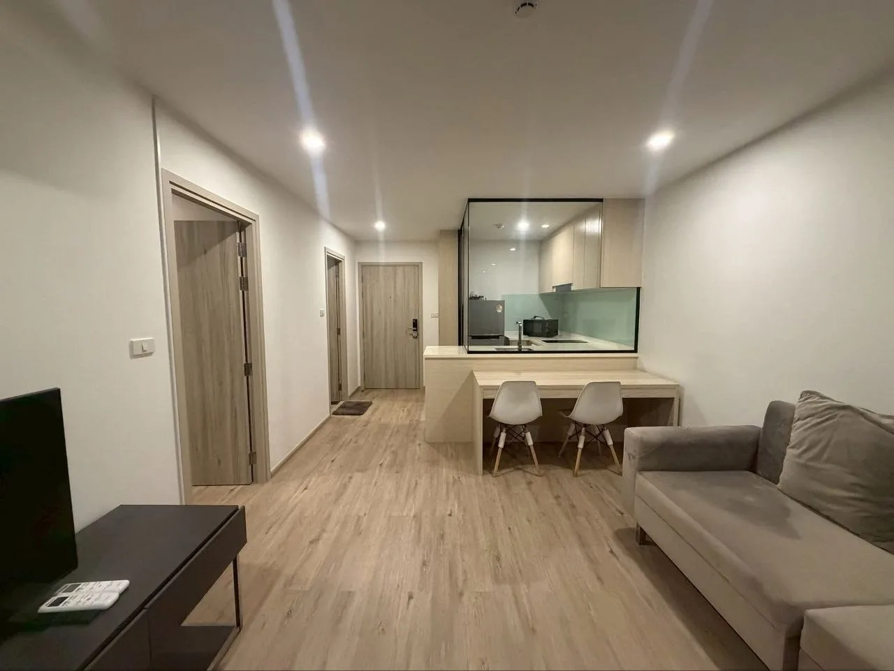 1 bedroom condo for rent in Sukhumvit Bangkok - swimming pool and building amenities
