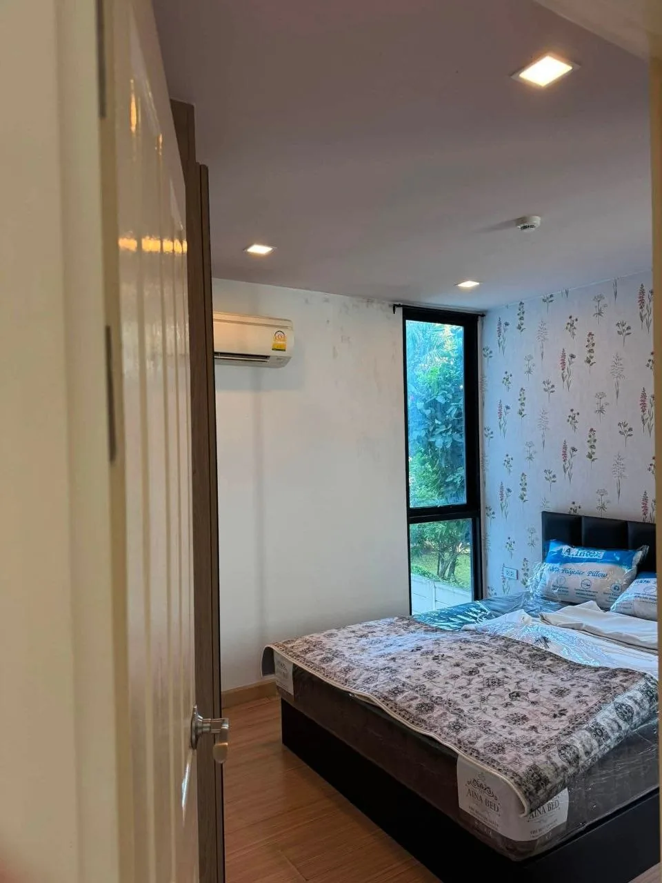 1 bedroom condo for rent in Sukhumvit Bangkok - kitchen and dining area