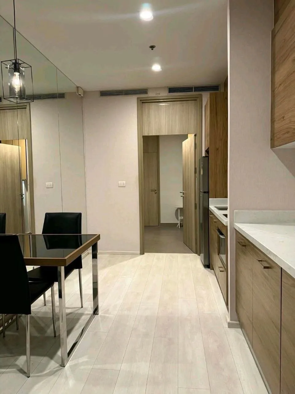 1 bedroom condo for rent in Chit Lom / Ploenchit Bangkok - balcony perspective