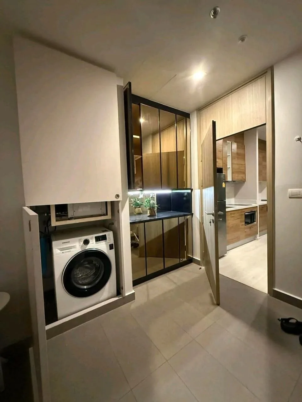 1 bedroom condo for rent in Chit Lom / Ploenchit Bangkok - master bedroom interior
