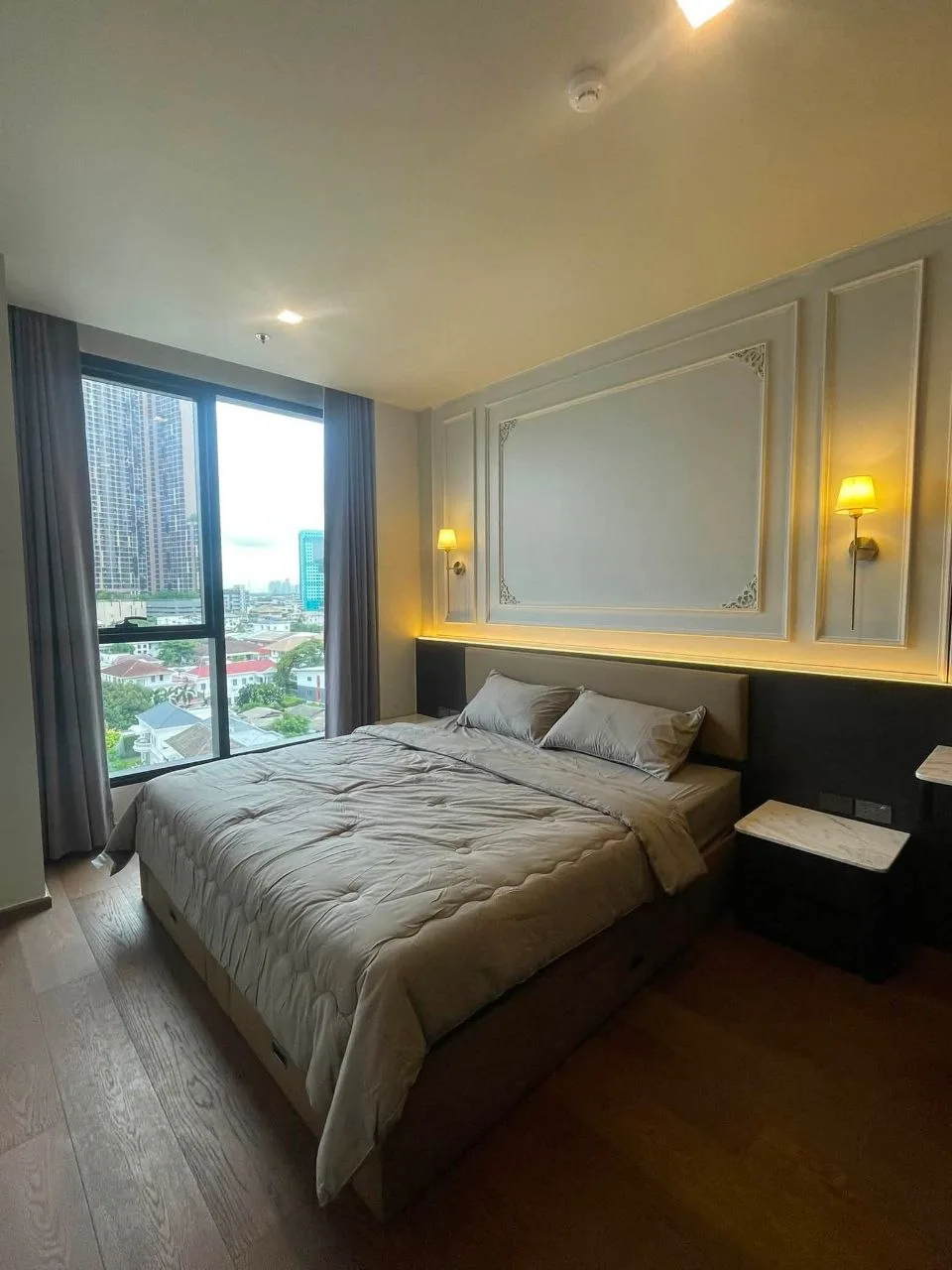 1 bedroom condo for rent in Sukhumvit Bangkok - kitchen and dining area