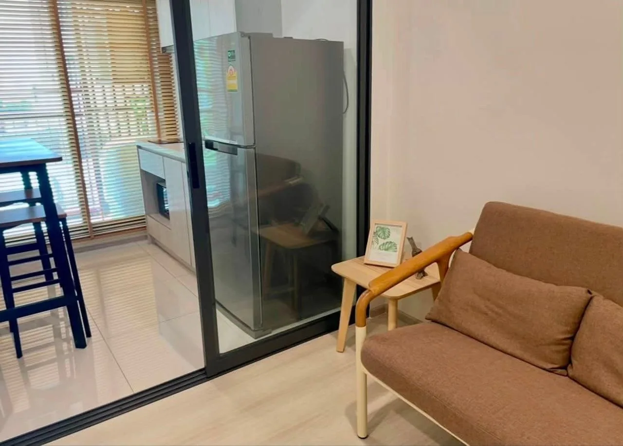 1 bedroom condo for rent in Phra Khanong Bangkok - bathroom and modern finishes
