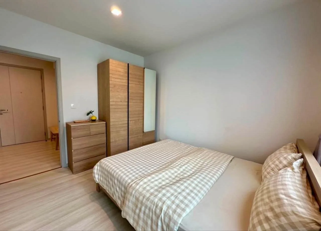 1 bedroom condo for rent in Phra Khanong Bangkok - swimming pool and building amenities