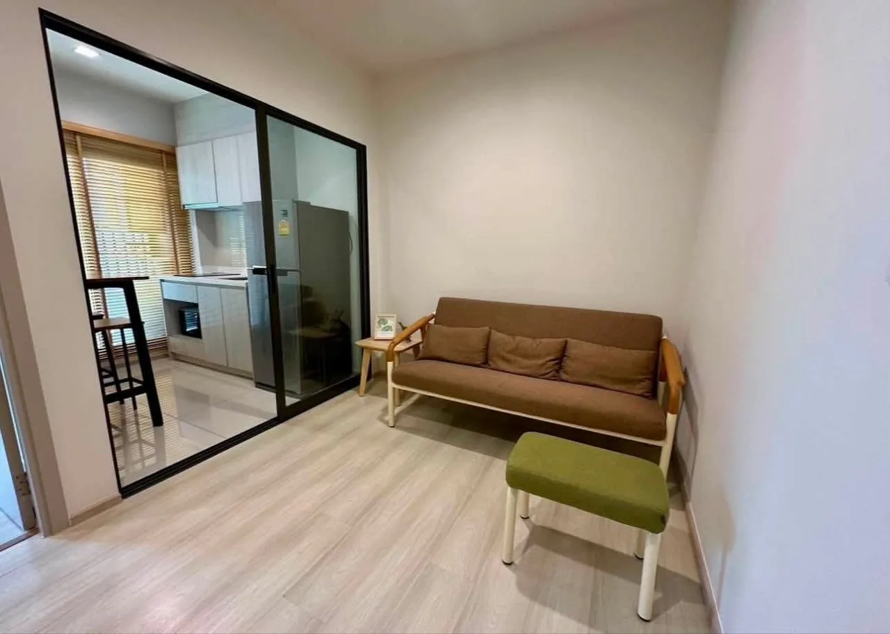 1 bedroom condo for rent in Phra Khanong Bangkok - balcony perspective