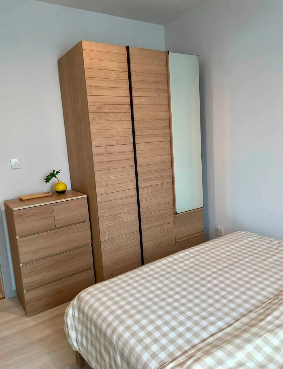 1 bedroom condo for rent in Phra Khanong Bangkok - master bedroom interior