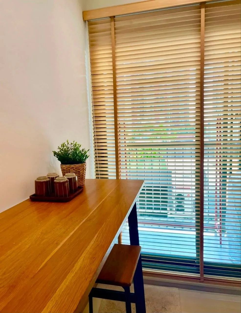 1 bedroom condo for rent in Phra Khanong Bangkok - balcony perspective