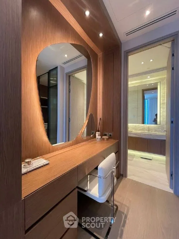 2 bedroom condo for rent in Langsuan Bangkok - balcony perspective