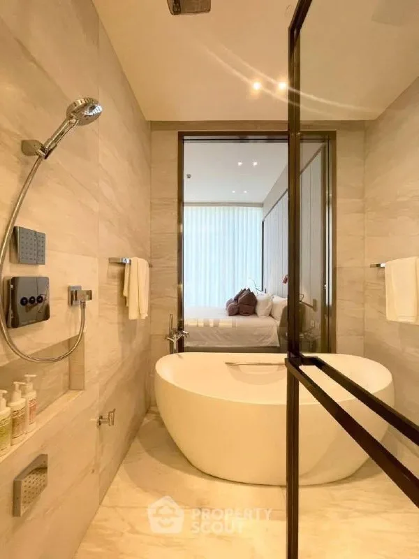 2 bedroom condo for rent in Langsuan Bangkok - balcony perspective