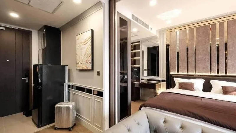 1 bedroom condo for rent in Silom Bangkok - kitchen and dining area