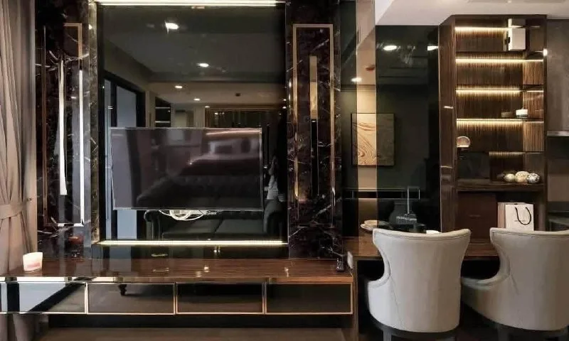 1 bedroom condo for rent in Silom Bangkok - swimming pool and building amenities