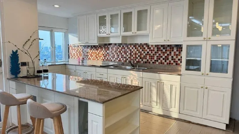 3 bedroom condo for rent in Rama 9 Bangkok - master bedroom interior