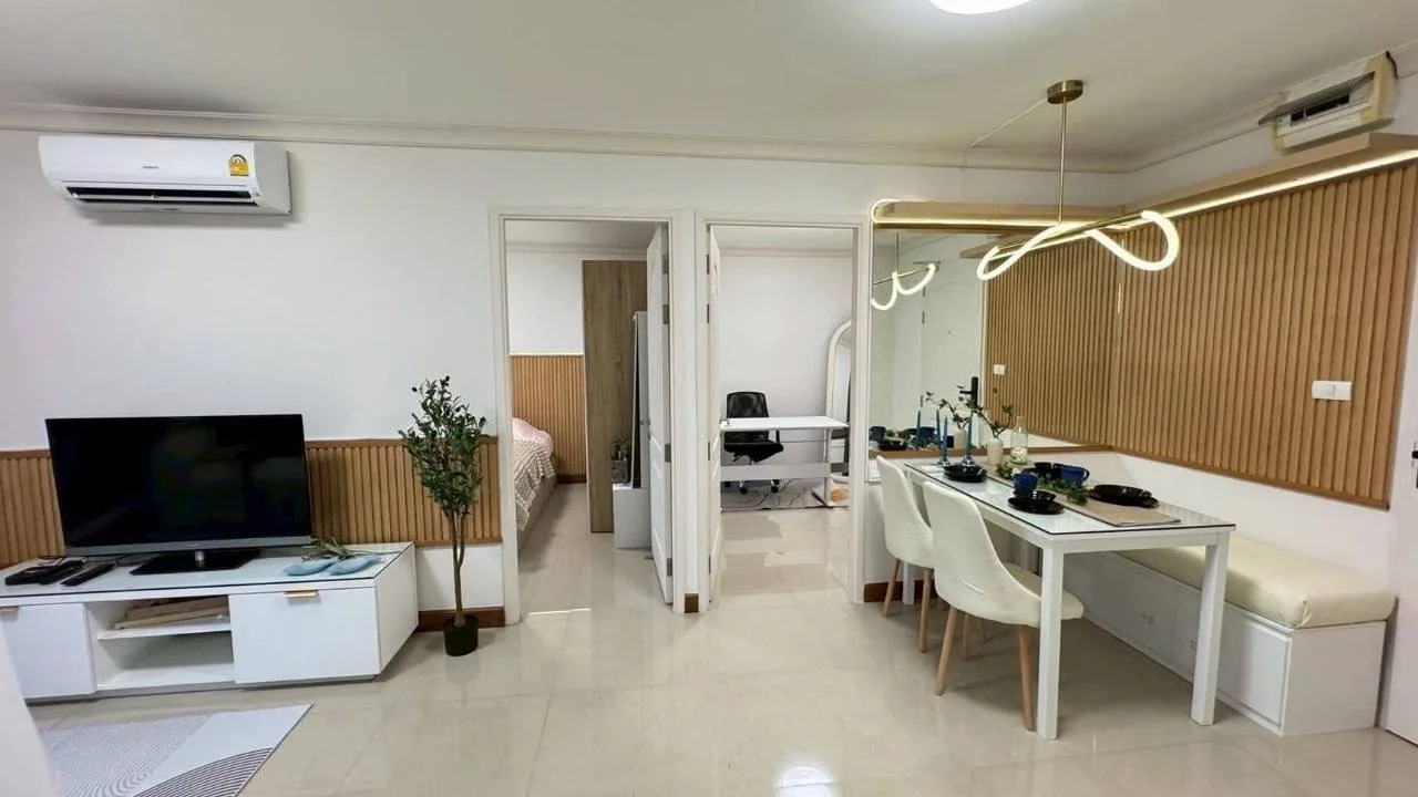 1 bedroom condo for rent in Phaholyothin Bangkok - master bedroom interior