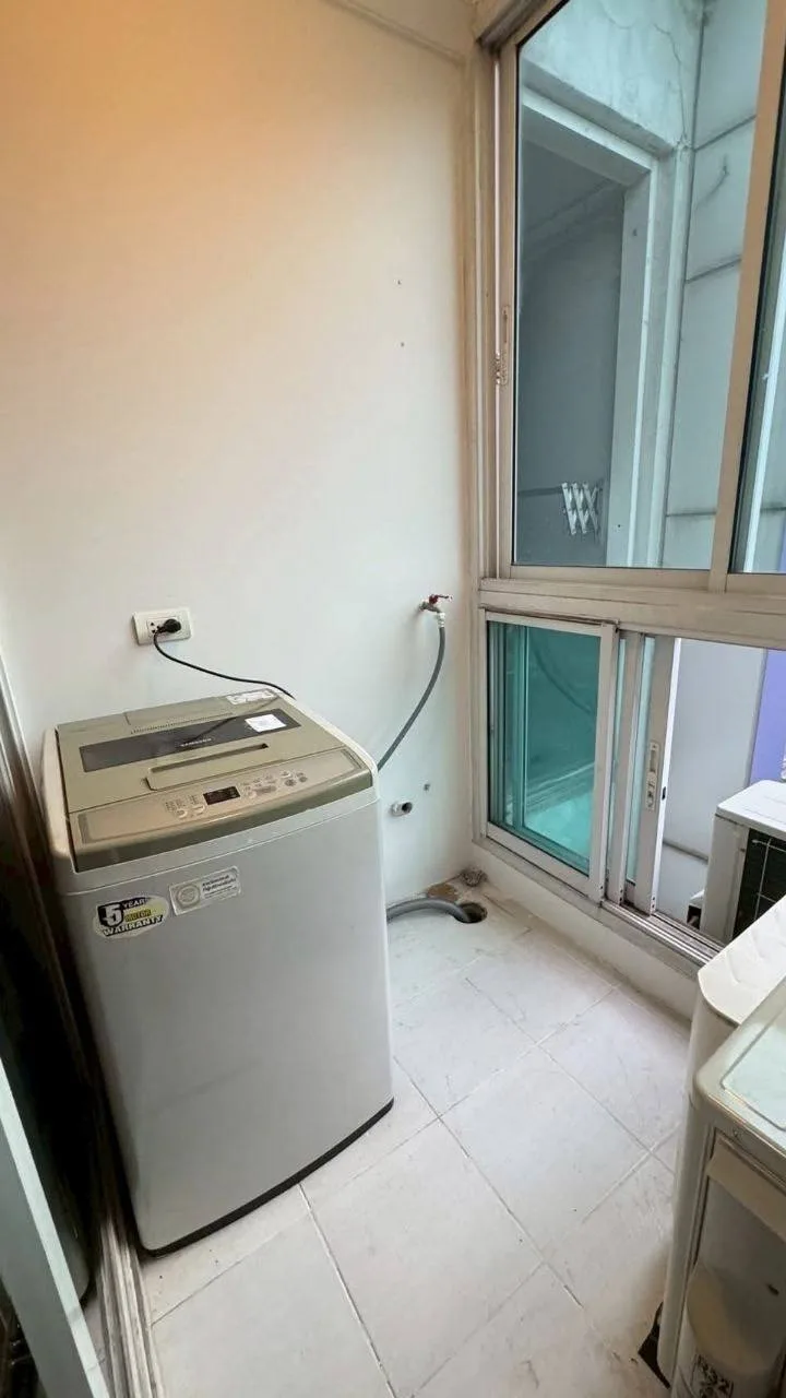1 bedroom condo for rent in Phaholyothin Bangkok - kitchen and dining area