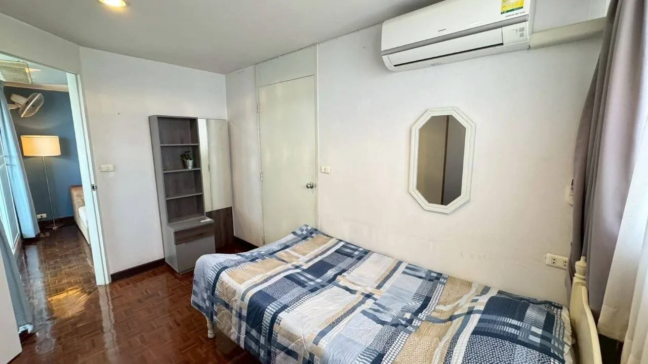 2 bedroom condo for rent in Sukhumvit Bangkok - balcony perspective
