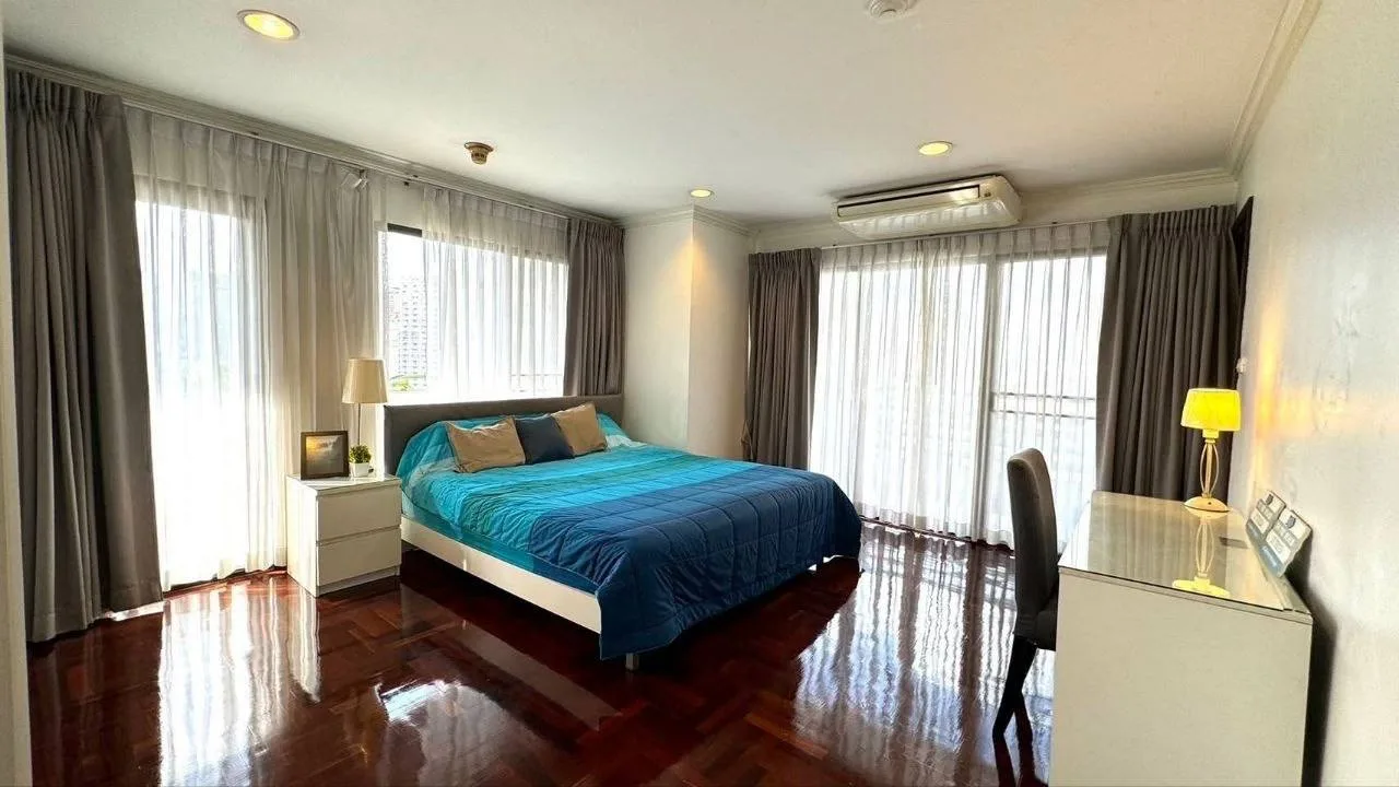 3 bedroom condo for rent in Sukhumvit Bangkok - bathroom and modern finishes